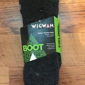 Four pairs cold weather socks.